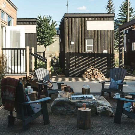 Tiny Homes By Snow Valley Lodging Fernie Luaran gambar