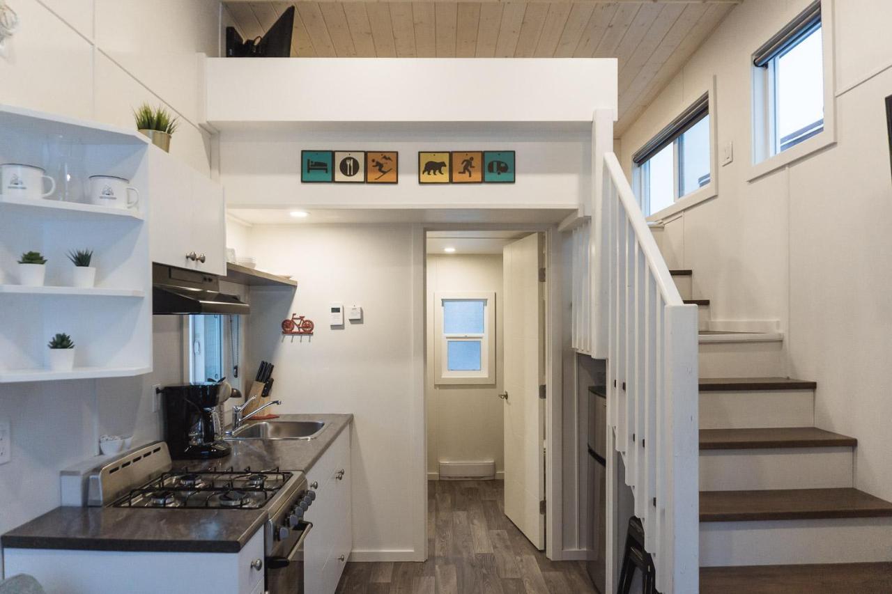 Tiny Homes By Snow Valley Lodging Fernie Luaran gambar