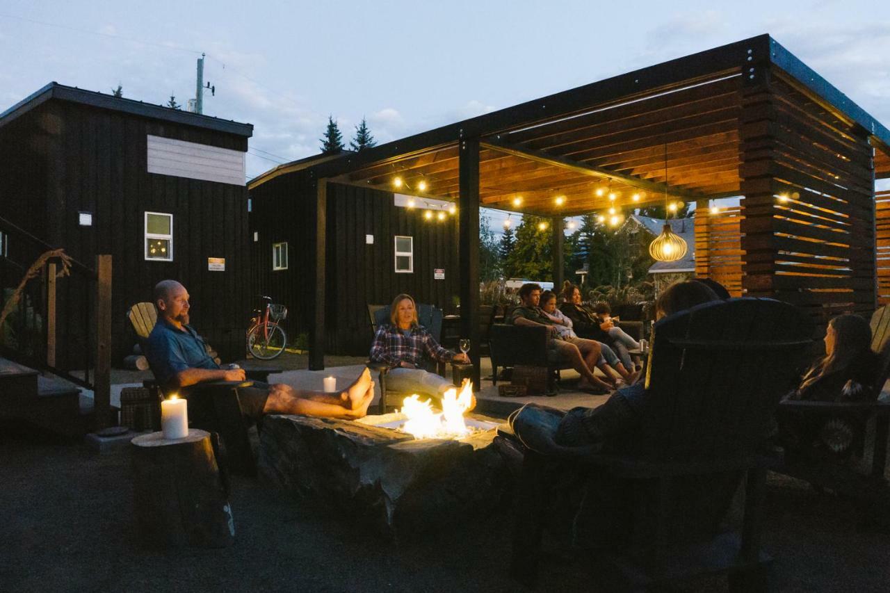 Tiny Homes By Snow Valley Lodging Fernie Luaran gambar